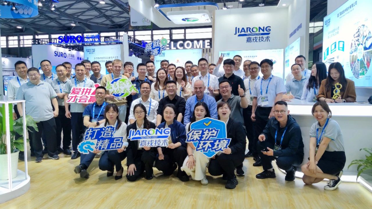 嘉戎技術(shù)團隊合影